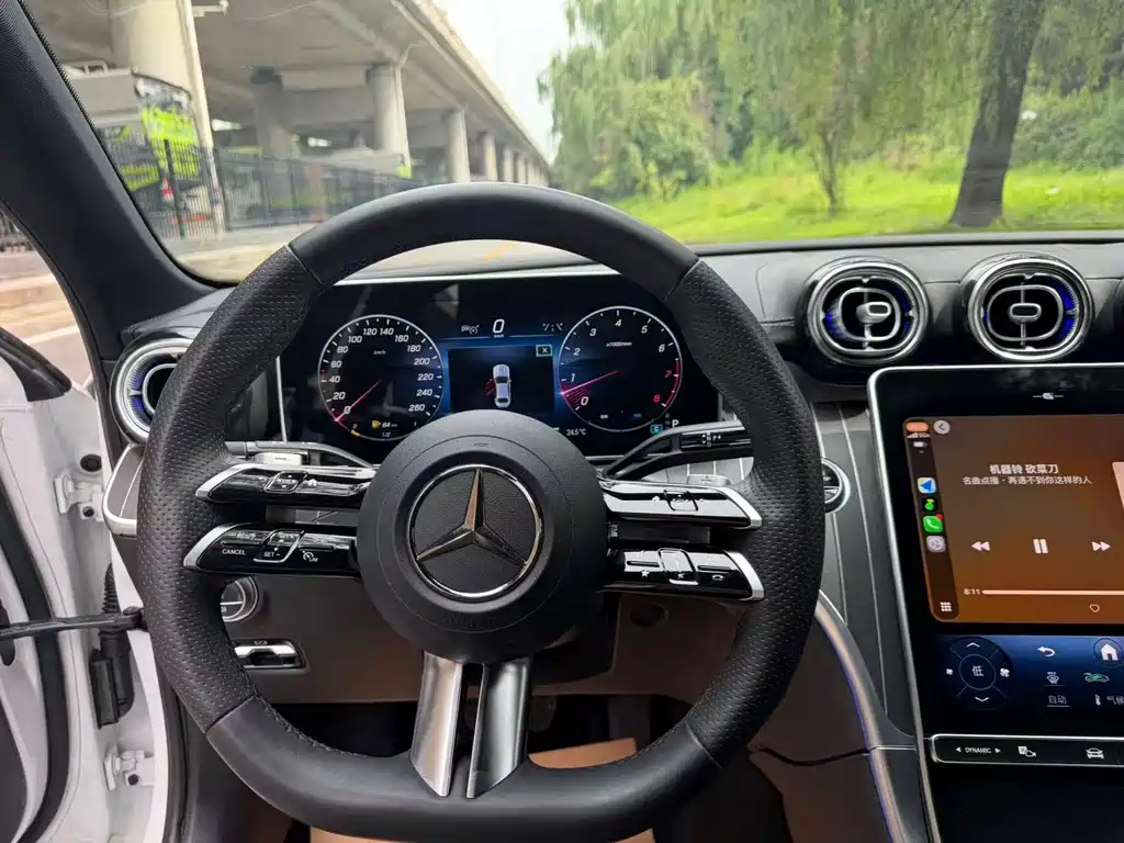 Mercedes-Benz C-Class 2023 — фото 9