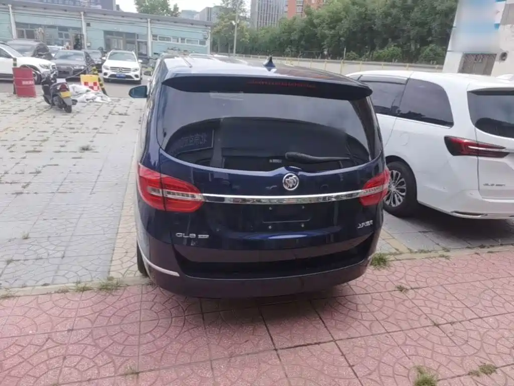 Buick GL8 2017