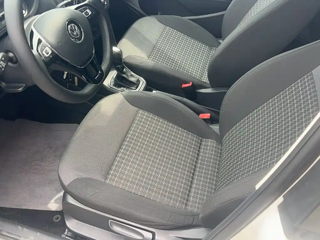 Volkswagen Polo 2016