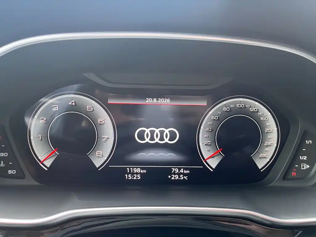 Audi Q3 2025 — фото 7