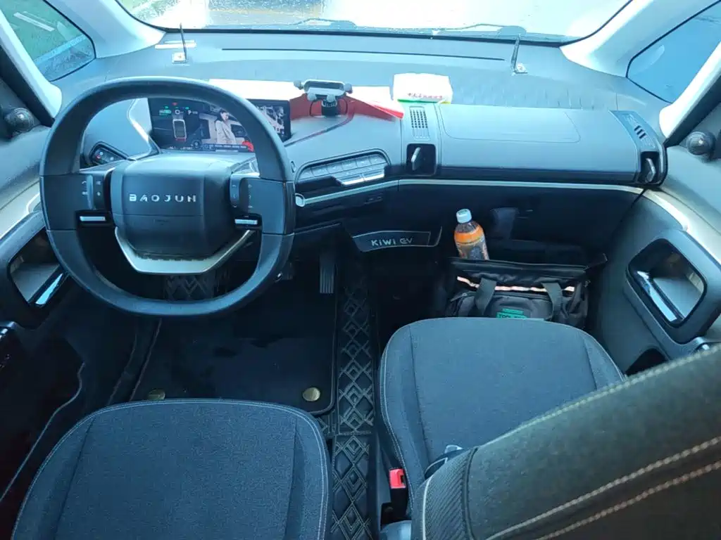 Baojun Kiwi EV 2022 — фото 10