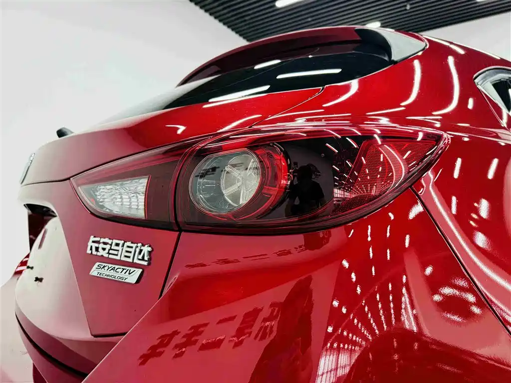 Mazda 3 Axela 2019 — фото 22
