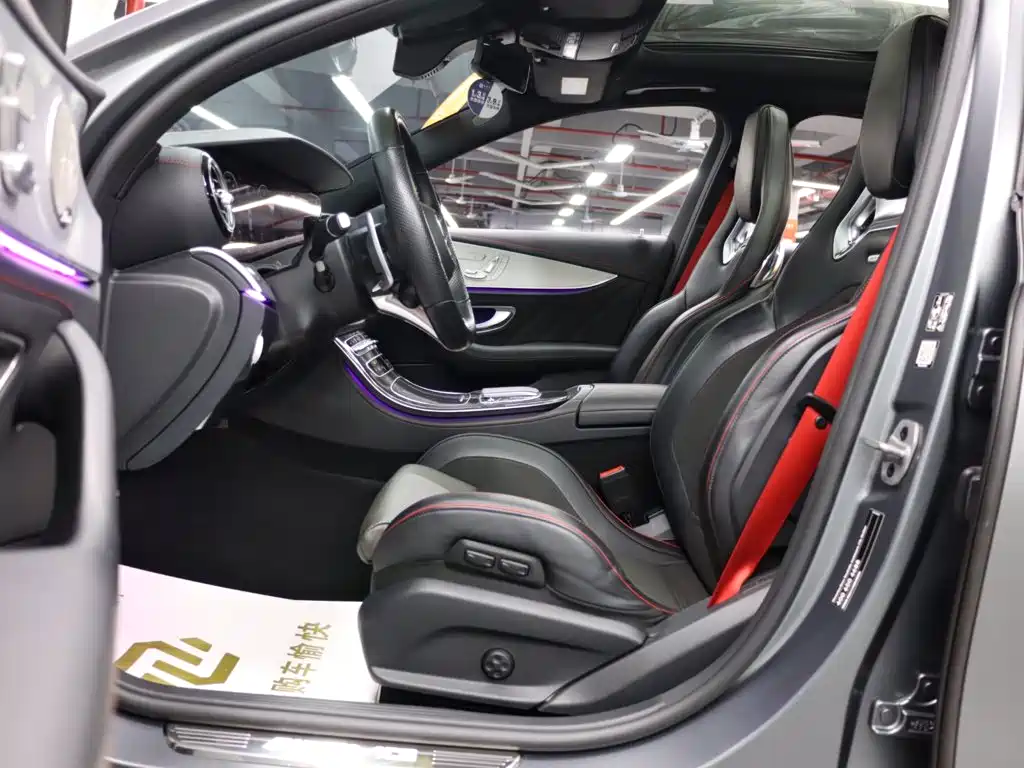 Mercedes-Benz E-Class AMG 2022 — фото 8