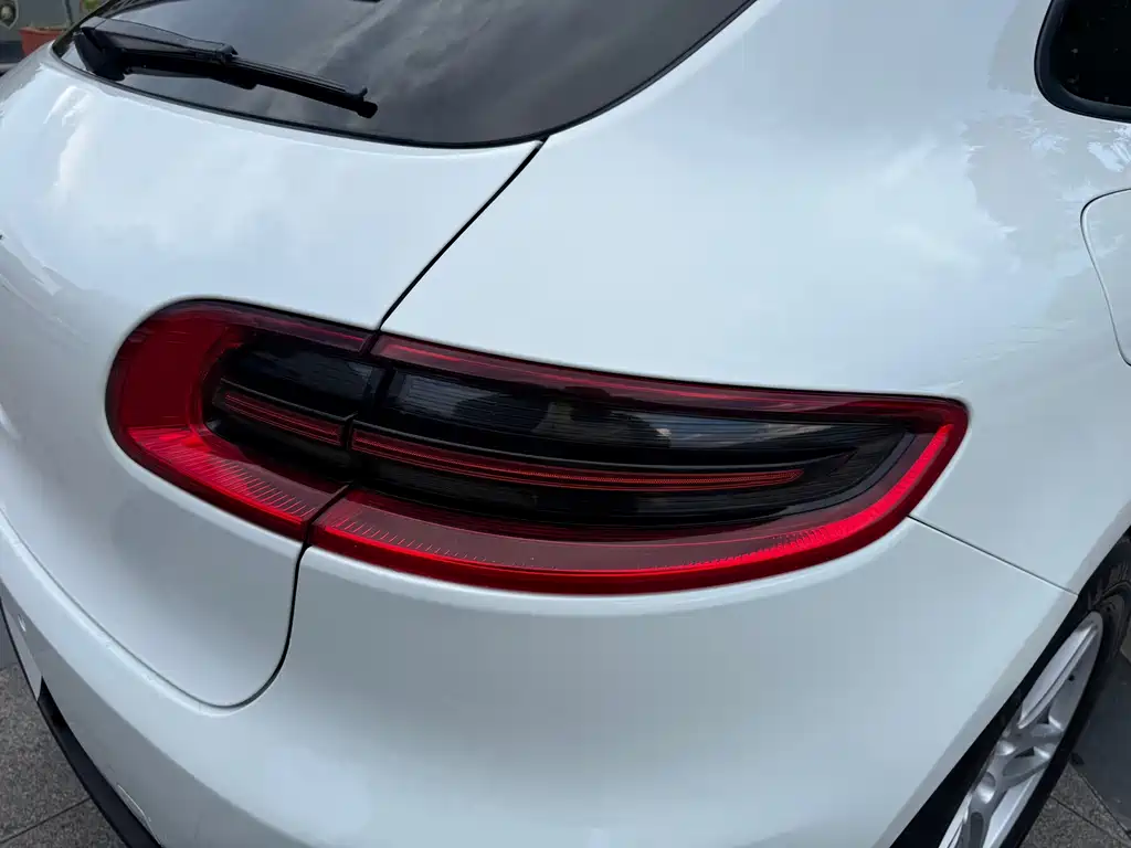 Porsche Macan 2017 — фото 37