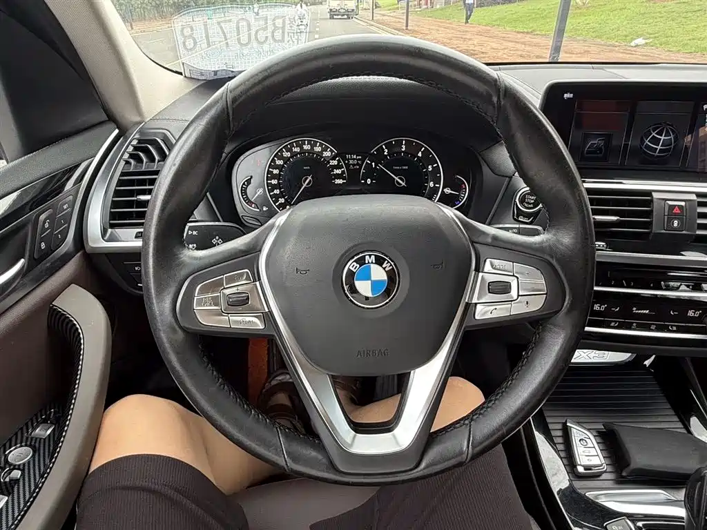 BMW X3 2018 — фото 11