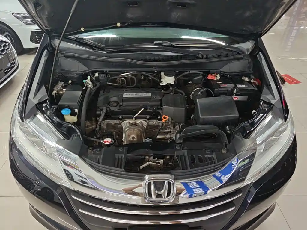 Honda Odyssey 2016 — фото 20