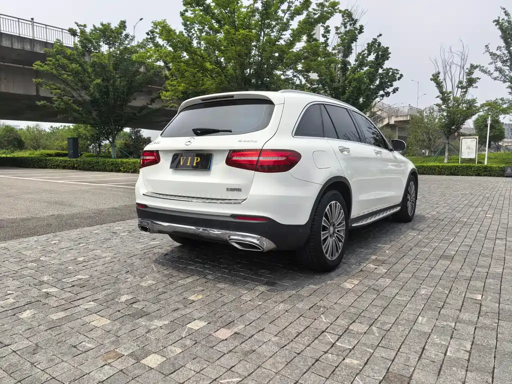 Mercedes-Benz GLC 2016 — фото 10