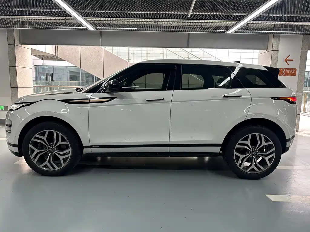 Land Rover Evoque 2021 — фото 7