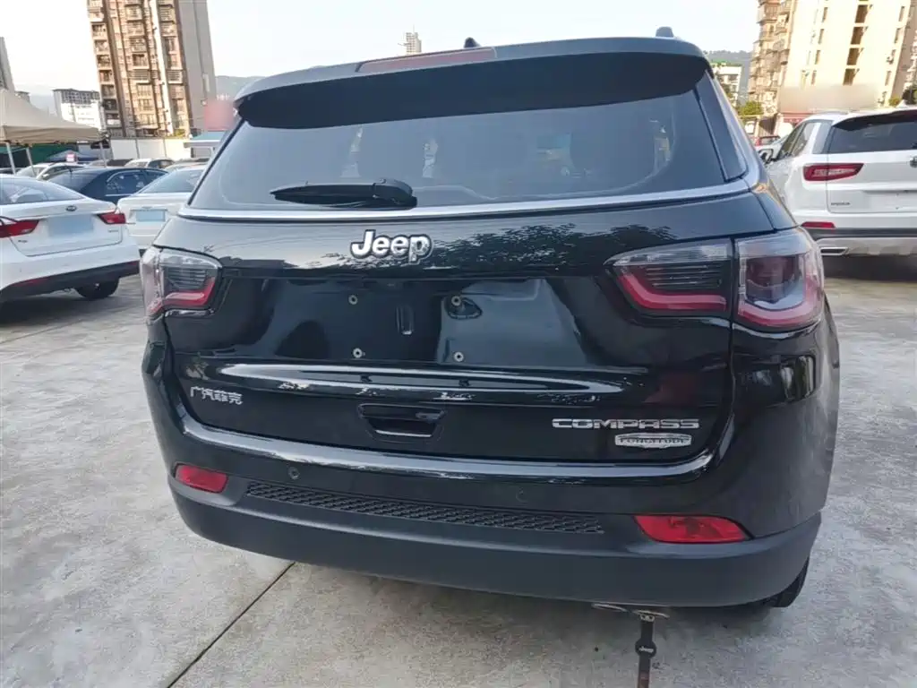 Jeep Compass 2019 — фото 6