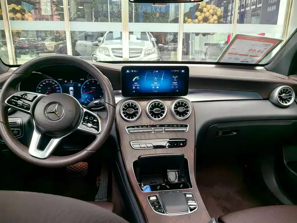 Mercedes-Benz GLC 2021 — фото 14