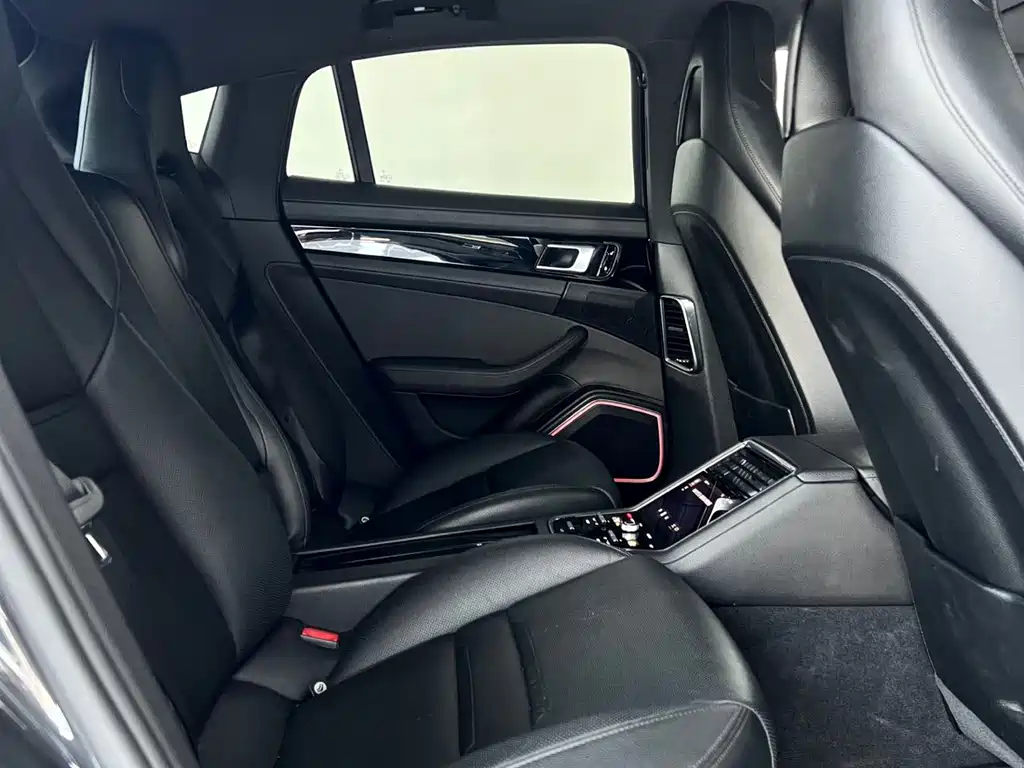 Porsche Panamera 2018 — фото 9