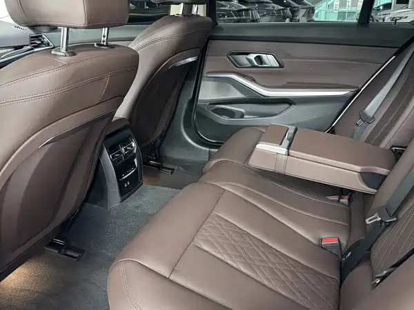 BMW i3 2023