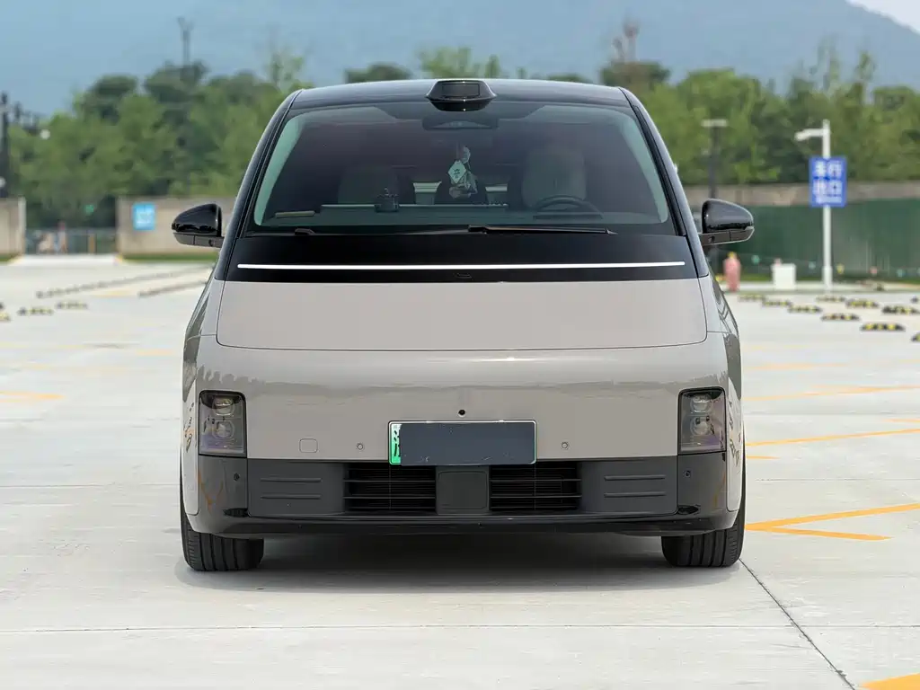 Li Auto Li MEGA 2024