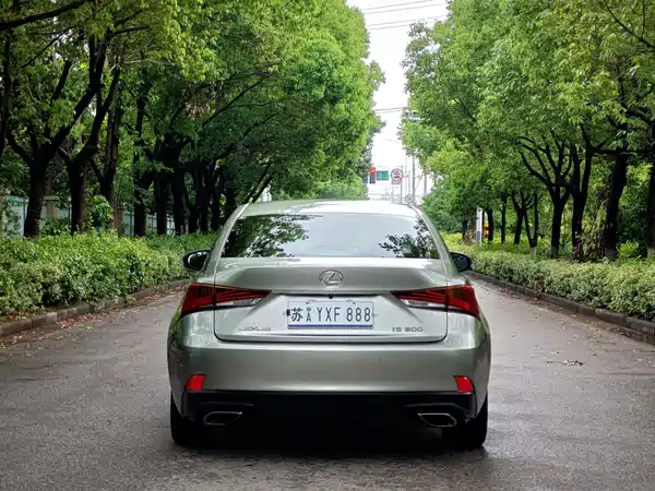 Lexus IS 2017