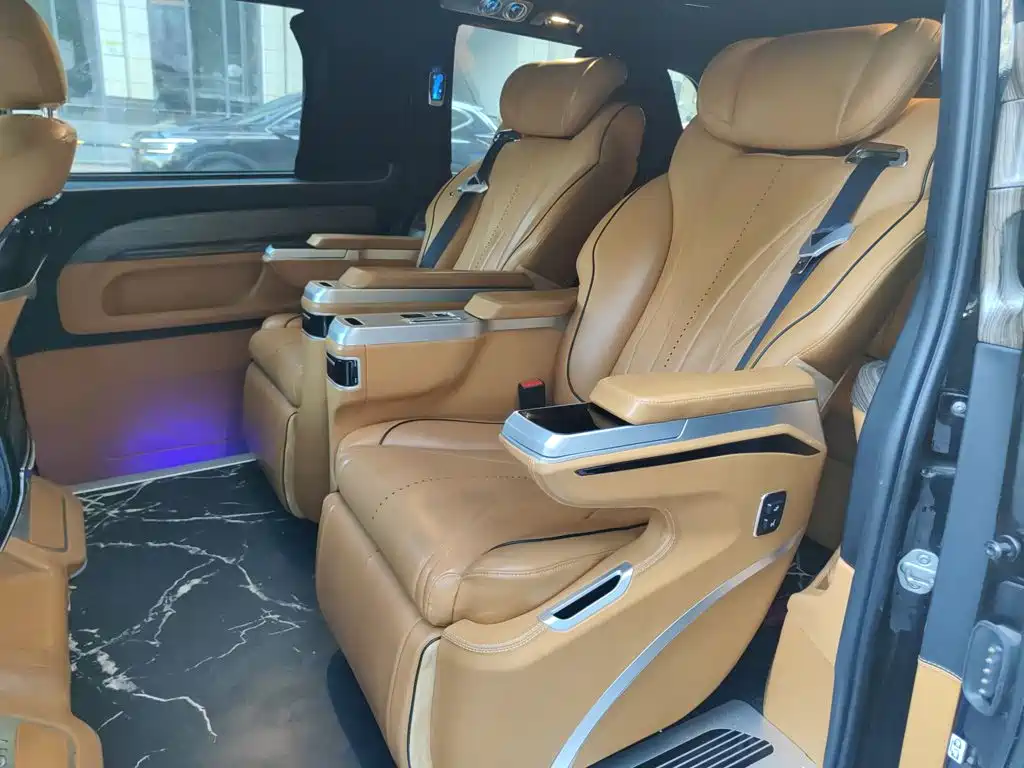 Mercedes-Benz Vito 2022 — фото 15