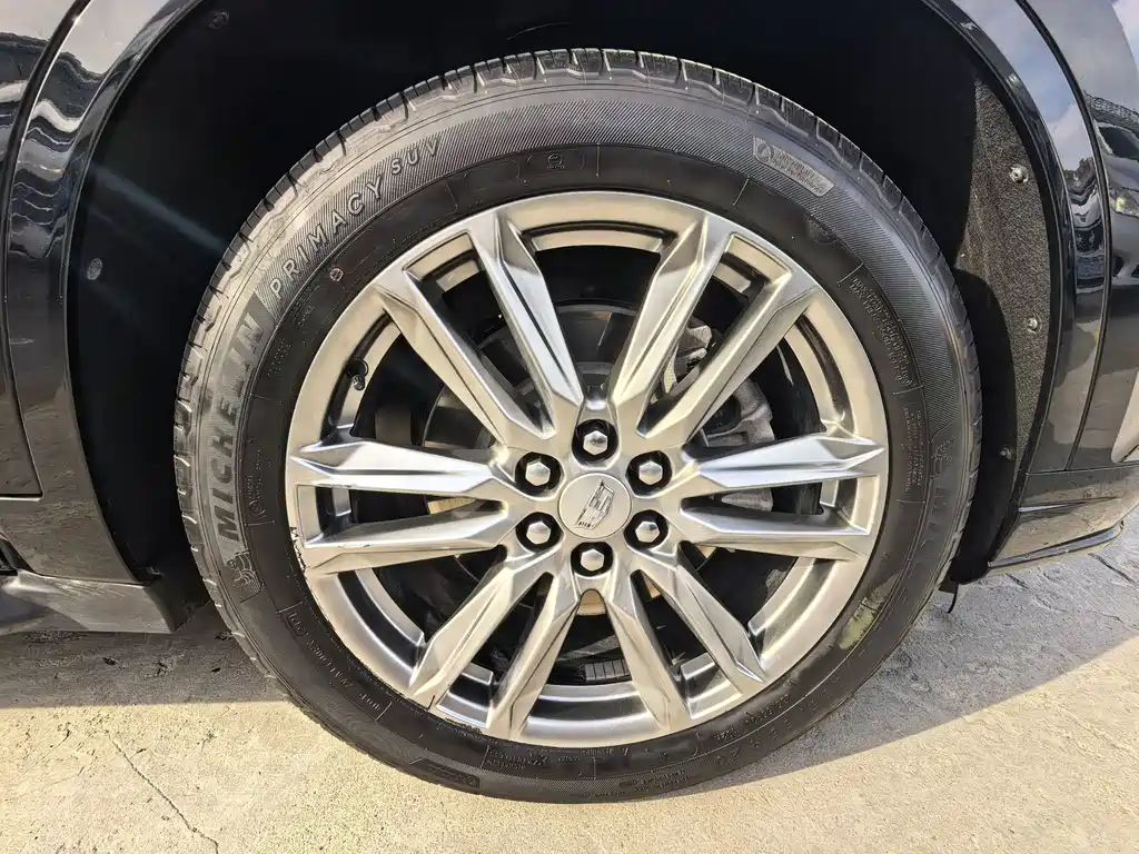 Cadillac XT6 2021 — фото 18