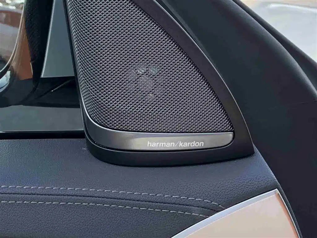 BMW 6 Series GT 2025 — фото 16