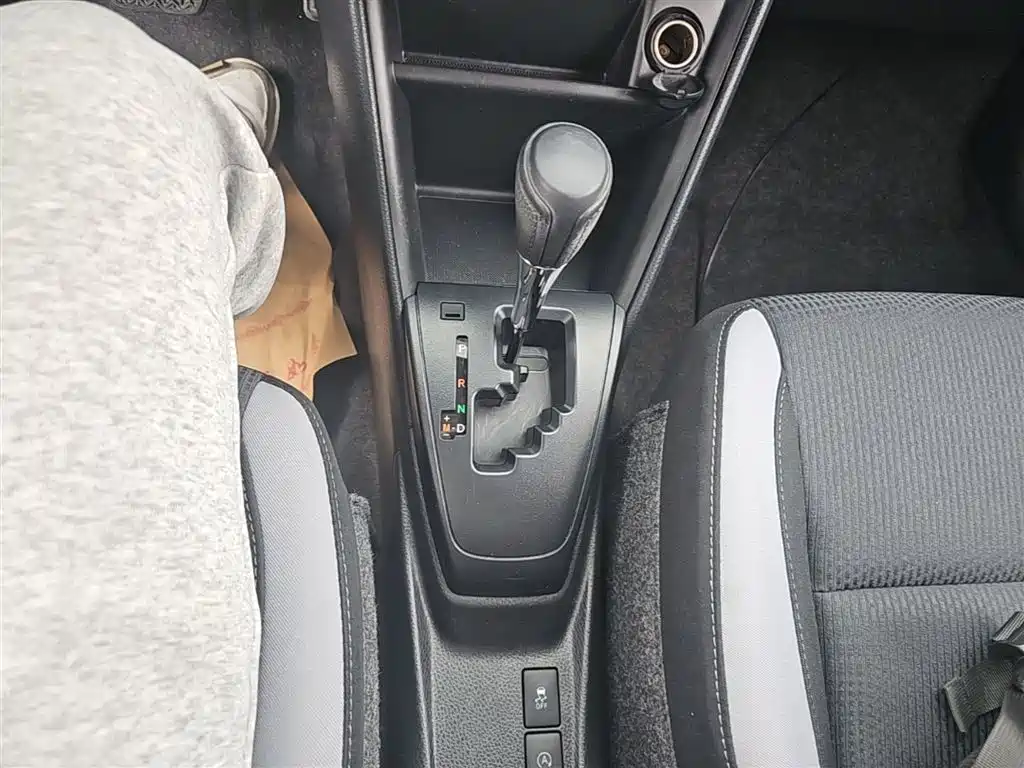 Toyota Yaris L 2021 — фото 14