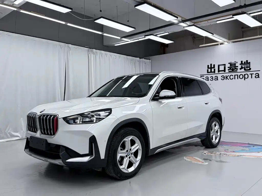 BMW X1 2023 — фото 1