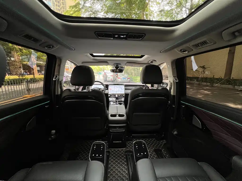 GAC Motor Trumpchi M8 2023 — фото 15