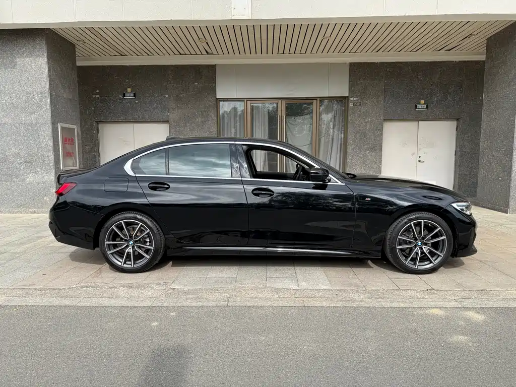 BMW 3 Series 2022