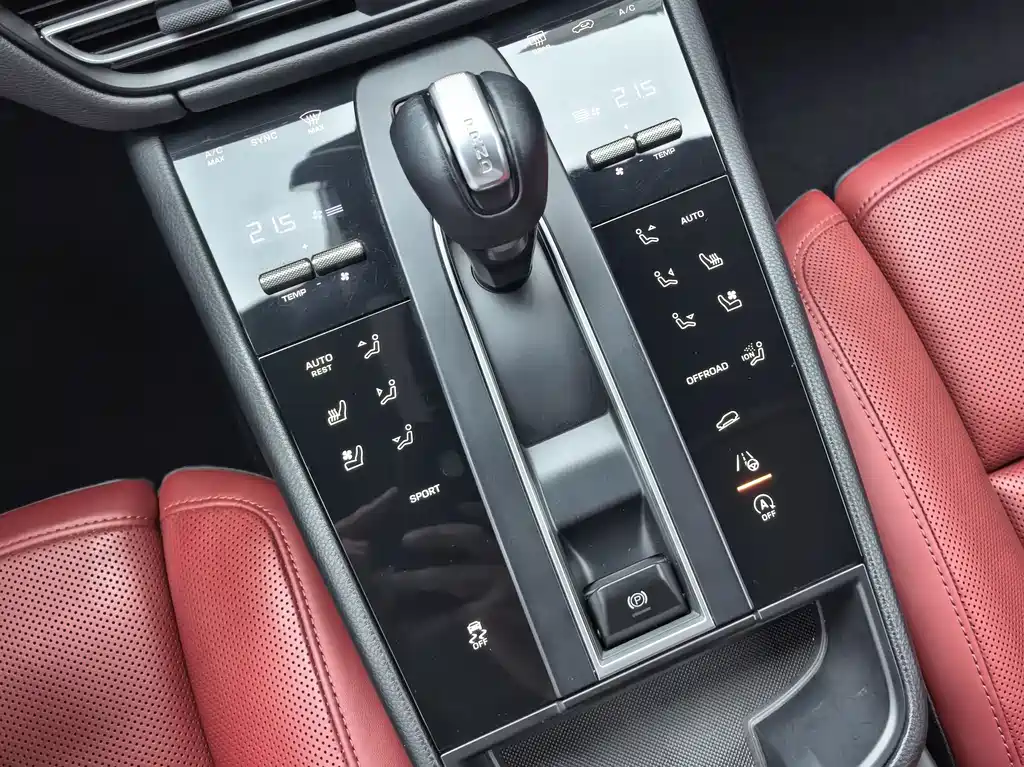 Porsche Macan 2023 — фото 7