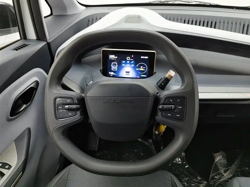Wuling Nano EV 2022 — фото 11