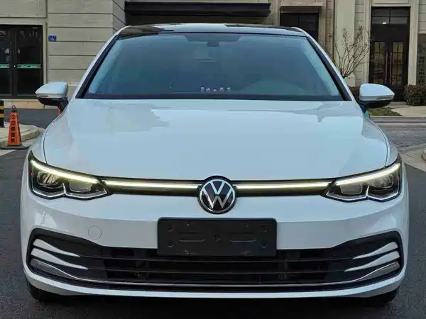 Volkswagen Golf 2024
