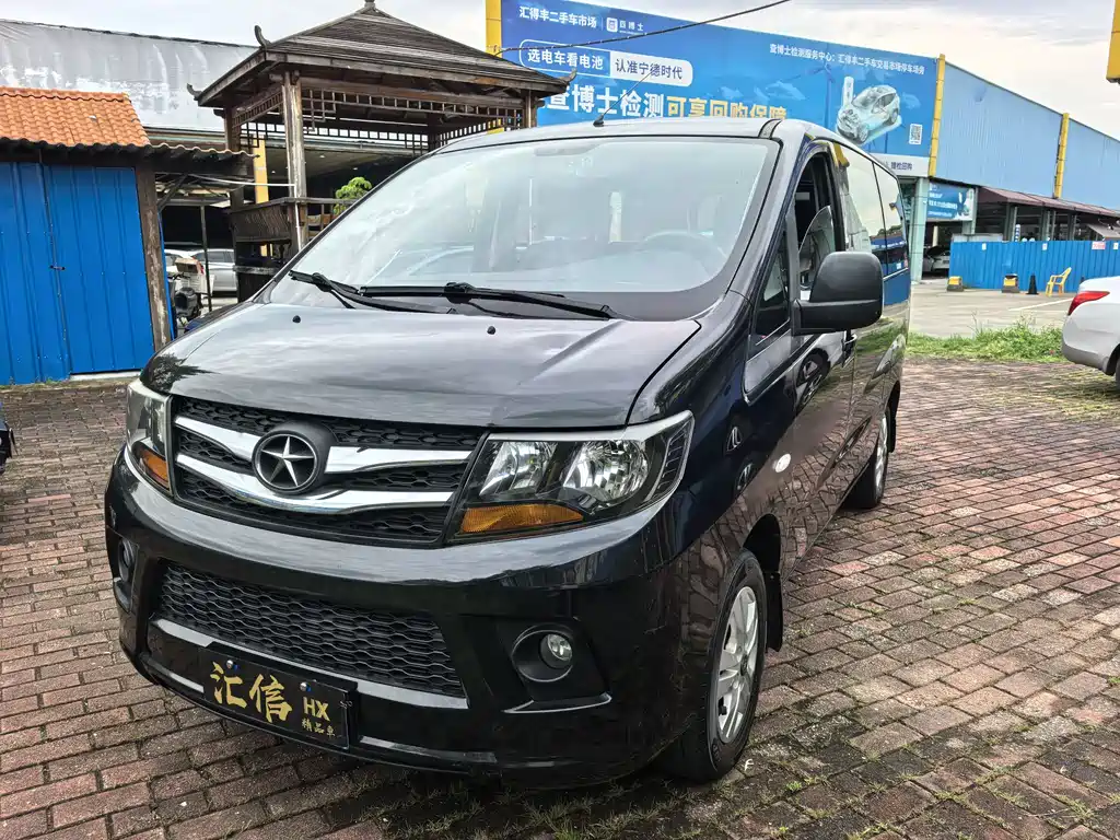 JAC Refine Refine M3 2015 — фото 1