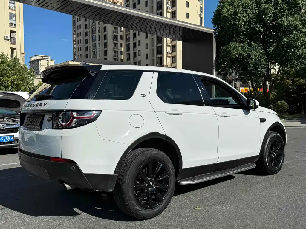 Land Rover Discovery Sport 2018 — фото 10