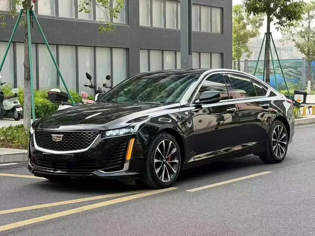 Cadillac CT5 2023 — фото 1