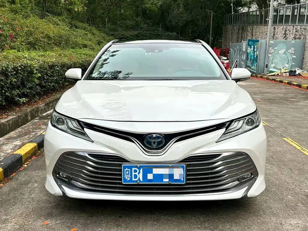 Toyota Camry 2019