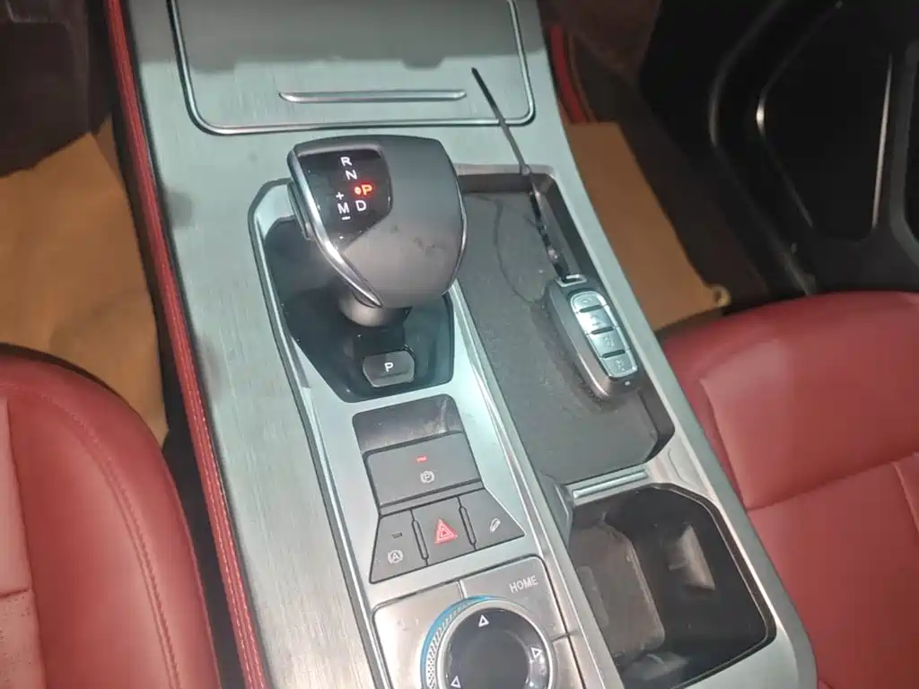 Jetour X70 PLUS 2025 — фото 14