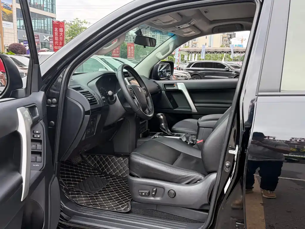 Toyota Prado 2019 — фото 4