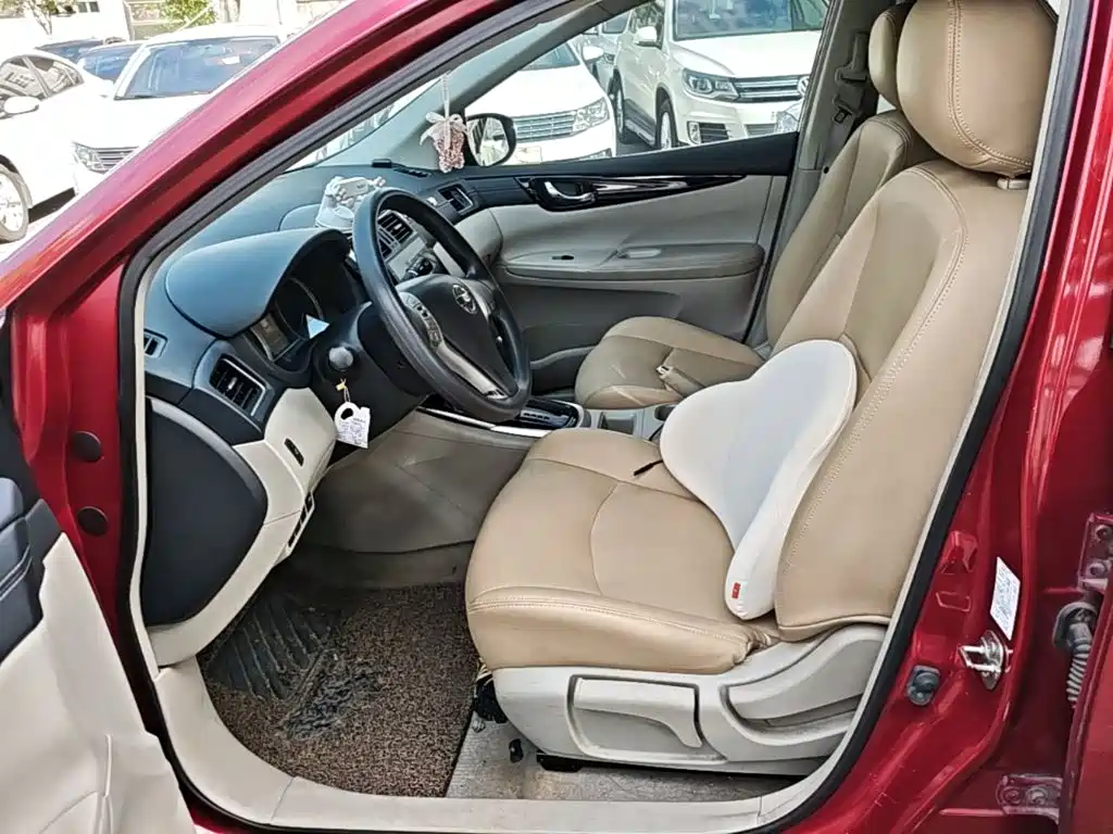 Nissan Tiida 2017 — фото 15