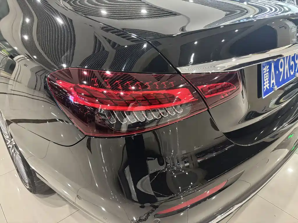 Mercedes-Benz E-Class 2021 — фото 15