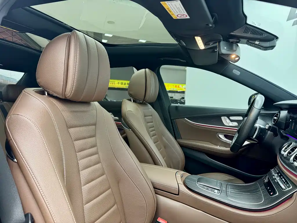 Mercedes-Benz E-Class 2022 — фото 17