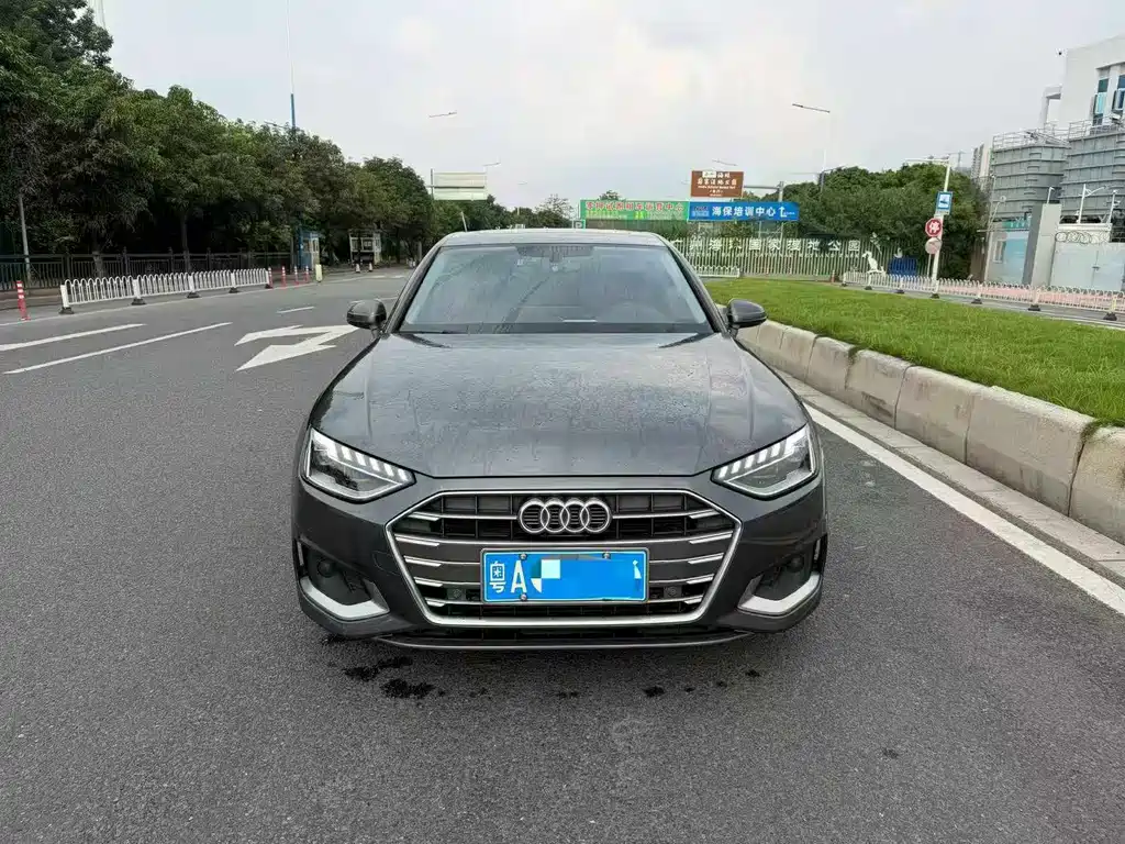 Audi A4L 2021