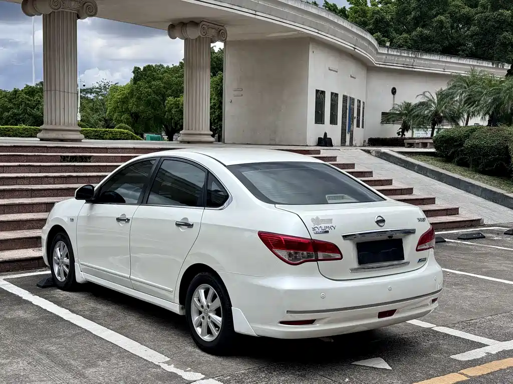 Nissan Sylphy 2018 — фото 13