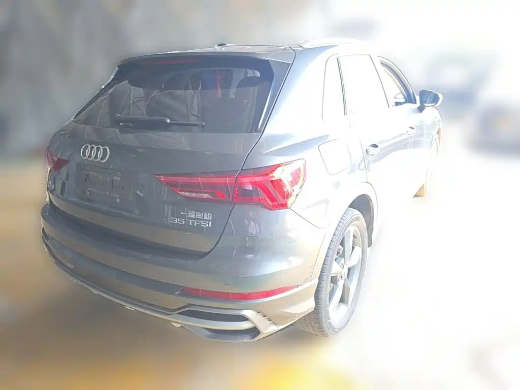 Audi Q3 2022 — фото 12
