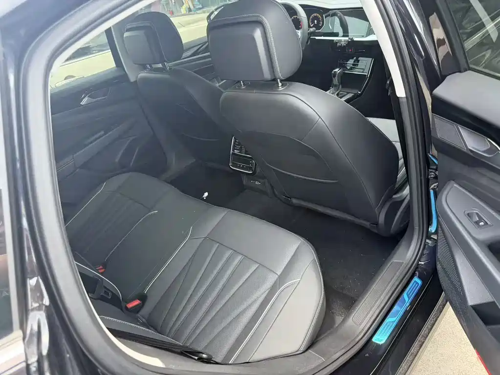 Volkswagen Passat 2024