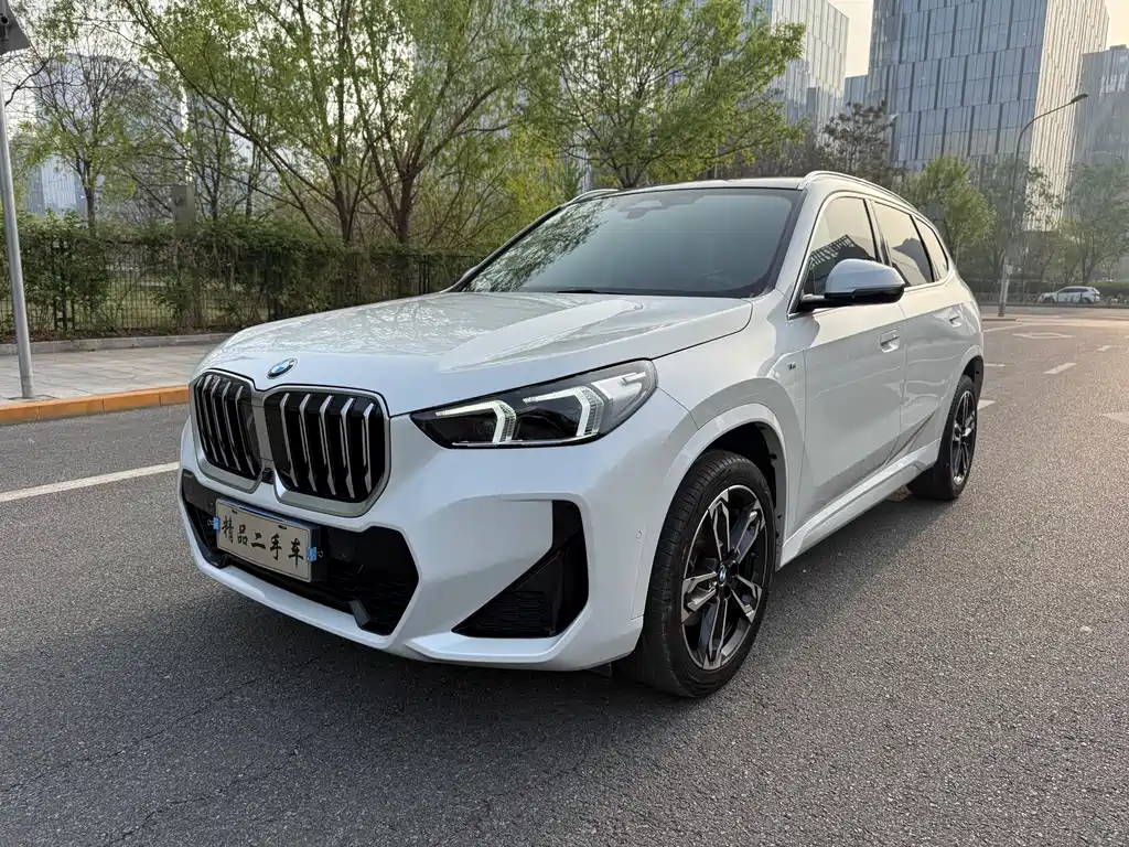 BMW X1 2023 — фото 1