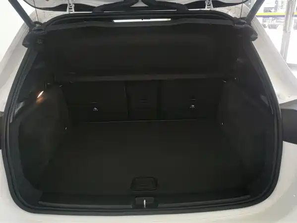 Mercedes-Benz GLA 2023