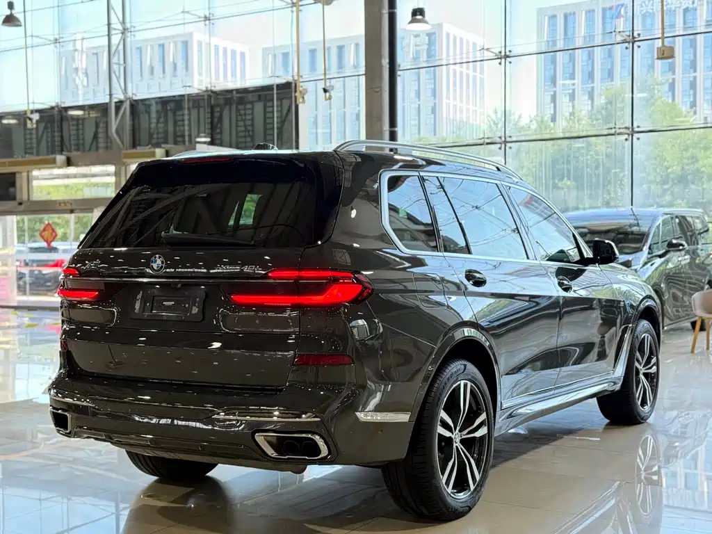 BMW X7 2023 — фото 30