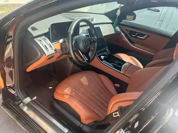 Mercedes-Benz S-Class 2024