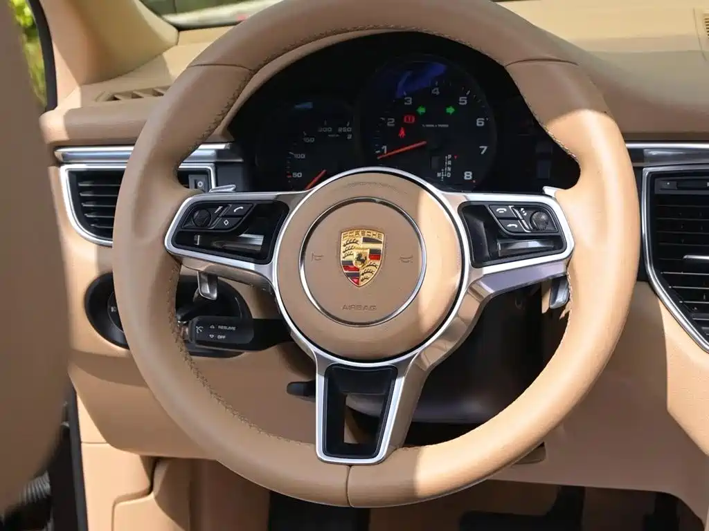 Porsche Macan 2014 — фото 9