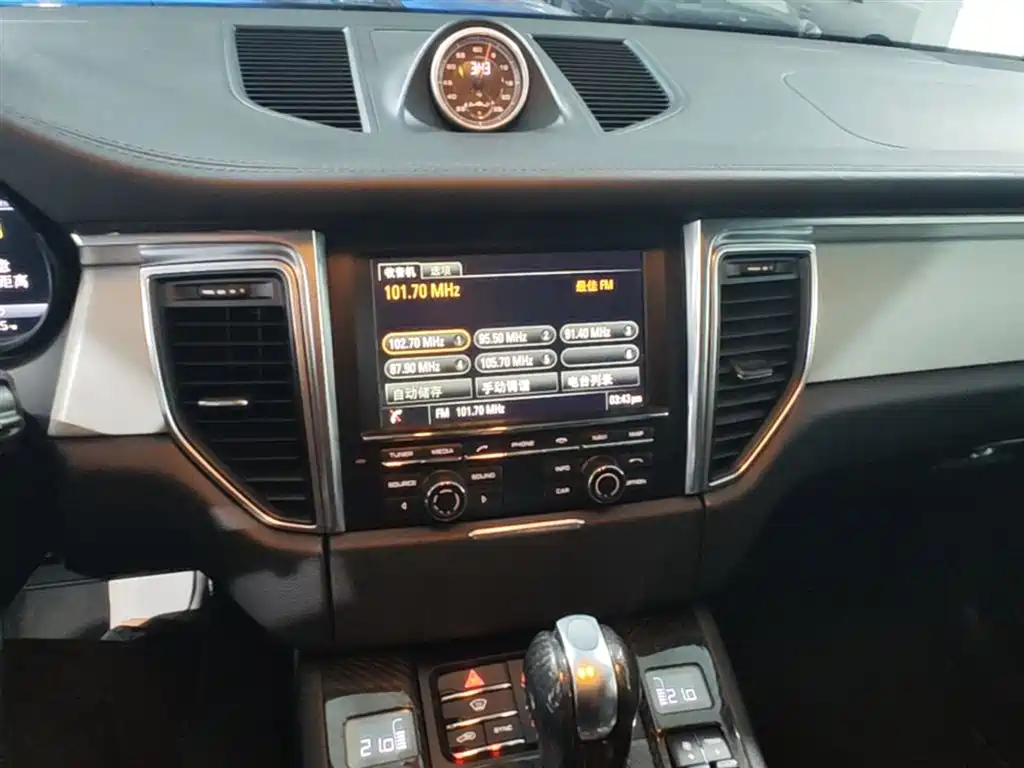 Porsche Macan 2015 — фото 13