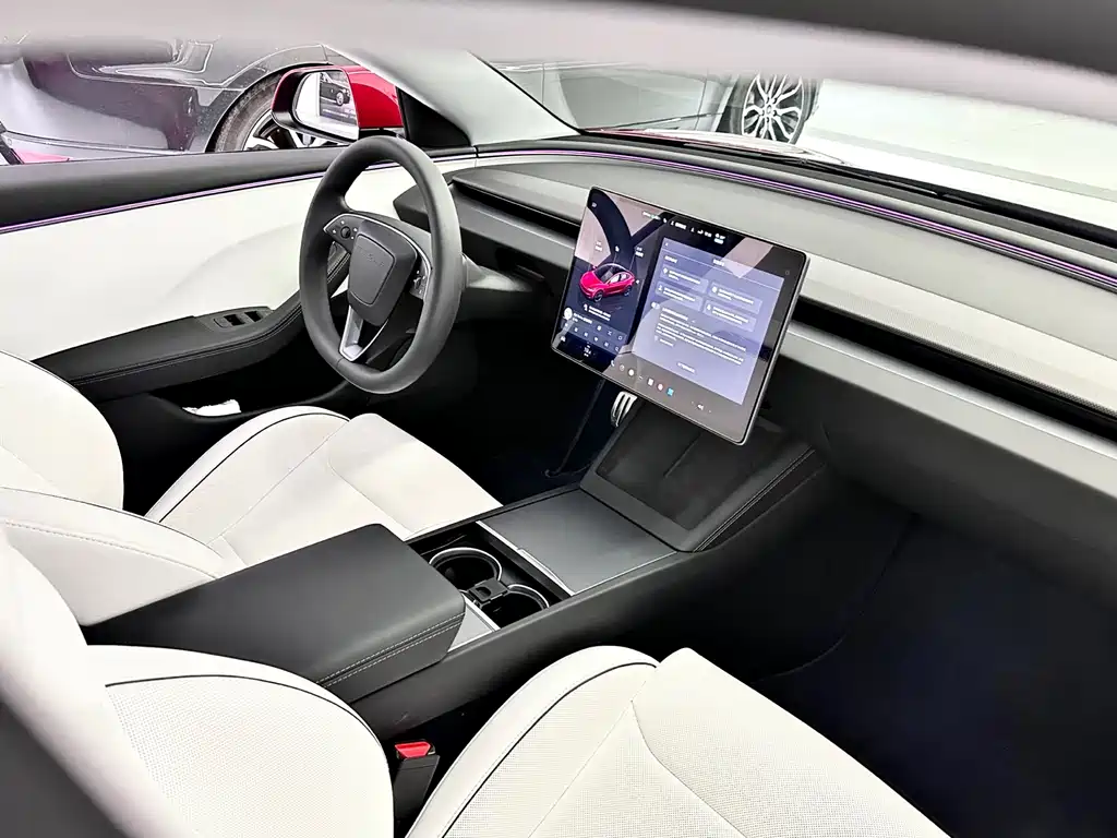 Tesla Model 3 2025 — фото 14