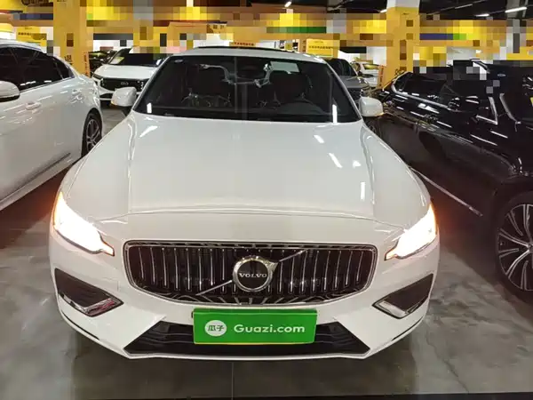 Volvo S60 2026