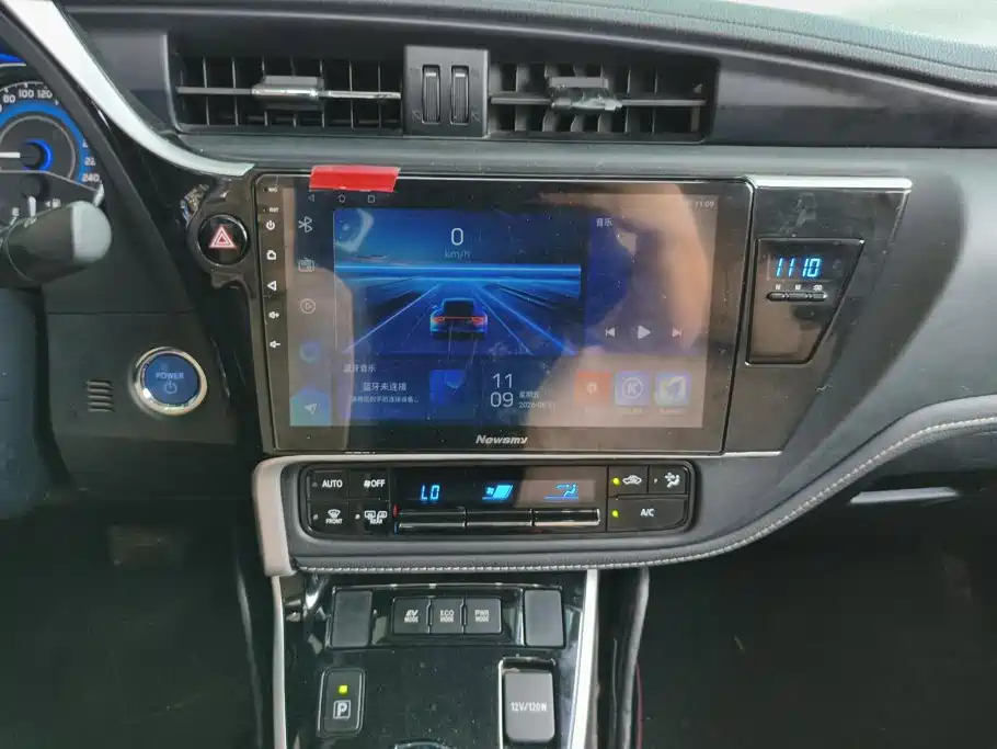 Toyota Corolla 2018 — фото 13